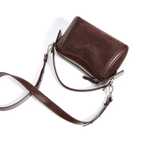 Sac Boston RZCK 2025 Nouvelle Collection en Cuir Véritable avec Bandoulière, Design Original et Texture Simple, Doublure Hiver en Polyester - Product Image 3