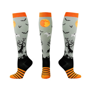 Chaussettes d'Halloween Chaussettes hautes athlétiques <span class=keywords><strong>Ghost</strong></span> Pumpkin Skulls Festival Chaussettes hautes graduées pour les infirmières de sport Chaussettes de compression - Product Image 4