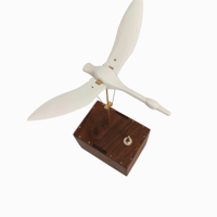 Boîte à musique en bois sculptée à la main en forme de cygne blanc, cadeau de mariage romantique pour les amoureux, décoration de table ou de bibliothèque