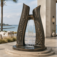 Fontaine murale en bronze, sculpture artisanale en métal, patine antique, élément aquatique durable pour villa, cour, jardin et aménagement paysager d'hôtel