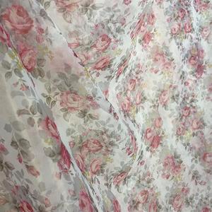 Tessuto in Organza con Stampa Digitale Floreale Rosa, Semi-Trasparente e Leggero per Abiti da Donna, Camicette, Tende, Tovaglie, Vendita all'Ingrosso - Product Image 5