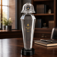 Trophée Casque de Pompier en Cristal Personnalisé avec Impression UV – Tendance Mode, Récompense Personnalisée pour la Sécurité Incendie, Logo pour la Reconnaissance d'Entreprise