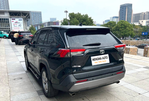 Auto Usata in Offerta per Pendolari, Città, Famiglia e Viaggi a Basso Costo |   <span class=keywords><strong>Toyota</strong></span> RAV-4 Edizione Fashion |   LWD SUV |   Benzina 2.0L - Product Image 3