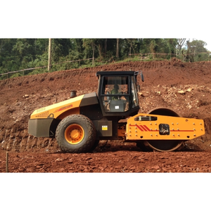 Compactador de rodillo de carretera vibratorio estático con componente de motor central dentro de maquinaria de movimiento de tierras - Product Image 5