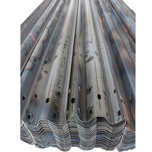 Barrera de barandilla de tres haces de Seguridad de Tráfico corrugado galvanizado de gran oferta para áreas de estacionamiento - Product Image 1