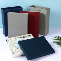 Boîte cadeau rigide en papier pour foulard en soie haut de gamme avec logo personnalisé, boîte cadeau personnalisée avec couvercle et base pour l'emballage de vêtements