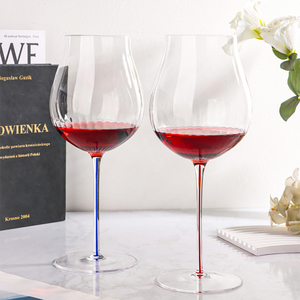 Ensemble <span class=keywords><strong>de</strong></span> verres à <span class=keywords><strong>vin</strong></span> Bordeaux modernes faits à la main pour hôtels et clubs avec un design <span class=keywords><strong>de</strong></span> tige transparente - Product Image 4