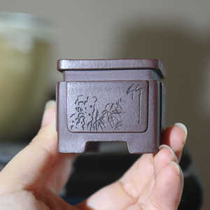 Maceta Cuadrada de Arcilla Morada Yixing, Hecha a Mano, Estilo Zen, Tamaño de Palma - Product Image 2