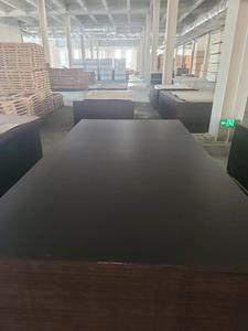 עיצוב מודרני נגד החלקה 28 מ "מ ליבנה עבות דיקט ריצוף דיקט 1160x2400 מ" מ לקישוט מיכל