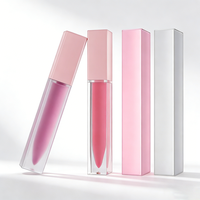 Rouge à lèvres liquide mat velours vegan et cruelty-free, haute pigmentation, longue tenue, hydratant, formule chimique de luxe, marque privée