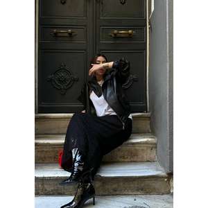 Chaquetas Acolchadas de Cuero de Oveja Genuino al por Mayor, Color Negro, con Logotipo Personalizado, Diseño Sólido, para Primavera, Otoño e Invierno, de Poliéster - Product Image 2