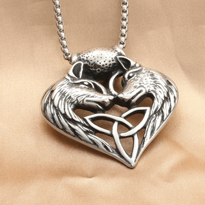 Pendentif Cœur de loup en acier inoxydable, pendentifs à thème rétro, cadeau pour homme, bijoux - Product Image 1