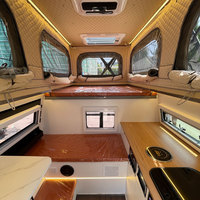 Camping-car sur camionnette à toit rigide personnalisable pour le camping hors route