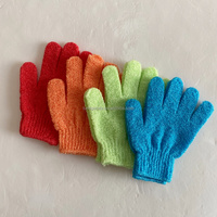 Gants de bain exfoliants en nylon à cinq doigts avec logo personnalisé pour éliminer les peaux mortes