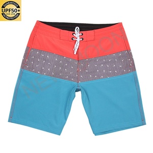 Shorts de plage haut de gamme personnalisés, respirants, nouveau style, haute qualité, avec logo personnalisé - Product Image 3