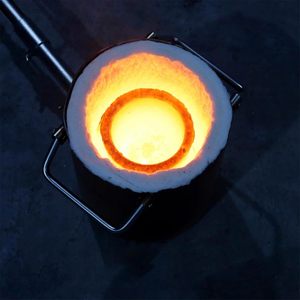 Crisol de Grafito de 2 kg para Fundición y Refinación de Metales como Carburo de Silicio, Oro, Plata, Cobre, Latón y Aluminio - Fabricado en China - Product Image 4