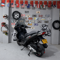 Scooter Maxi Aprilia SR Max 250 GT 250cc d'occasion, moteur HPE 26HP, écran TFT, démarrage sans clé, éclairage LED, CVT, essence, moto
