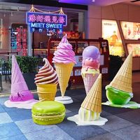 Sculpture de crème glacée en FRP recyclé, écologique, pour décoration de boutique de desserts durable et marque verte