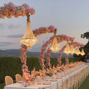Splendidi lampadari di cristallo K9 di alta qualità <span class=keywords><strong>per</strong></span> esterni ad arco piano di nozze decorazione di illuminazione della tavola - Product Image 1