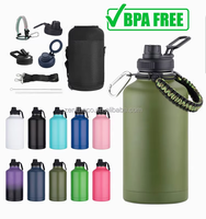 Bouteille d'eau de sport à double paroi isolée sous vide avec couvercle pour l'alpinisme Bouteille d'eau gallon avec manchon