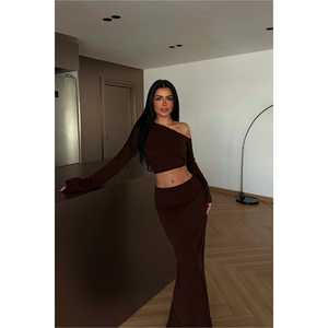 ชุดเซ็ตเสื้อกับกางเกงขาสั้นสีน้ำตาลเข้ม 2 ชิ้น ไซส์ XS สไตล์ลำลองสำหรับฤดูร้อน เหมาะสำหรับใส่ไปทำงานหรือใส่ลำลอง - Product Image 2