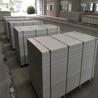 Coffrage en plastique brun moderne pour la construction