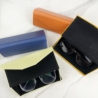 Étui à lunettes en cuir PU haut de gamme, boîte à lunettes de soleil pliable tendance, sac portable, protecteur de lunettes triangulaire