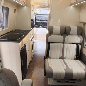 Autocaravana de lujo para 4 personas con todas las comodidades, ideal para viajes por carretera, caravana familiar para viajar. - Product Image 4