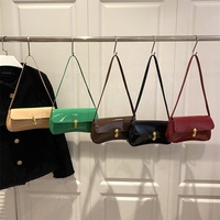 Nouveau Sac Bandoulière Simple Printemps-Été Style Sous le Bras en Polyester de Luxe avec Chaînes Tendance pour Filles et Femmes