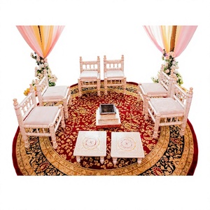Ensemble de chaises de mandap Sankheda en bois blanc de luxe - Durable, taille personnalisée, décoration d'événements de mariage professionnelle - Product Image 1
