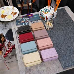 Porte-cartes en cuir de haute qualité avec impression intégrale, design minimaliste pour homme, porte-cartes en cuir tendance - Product Image 3