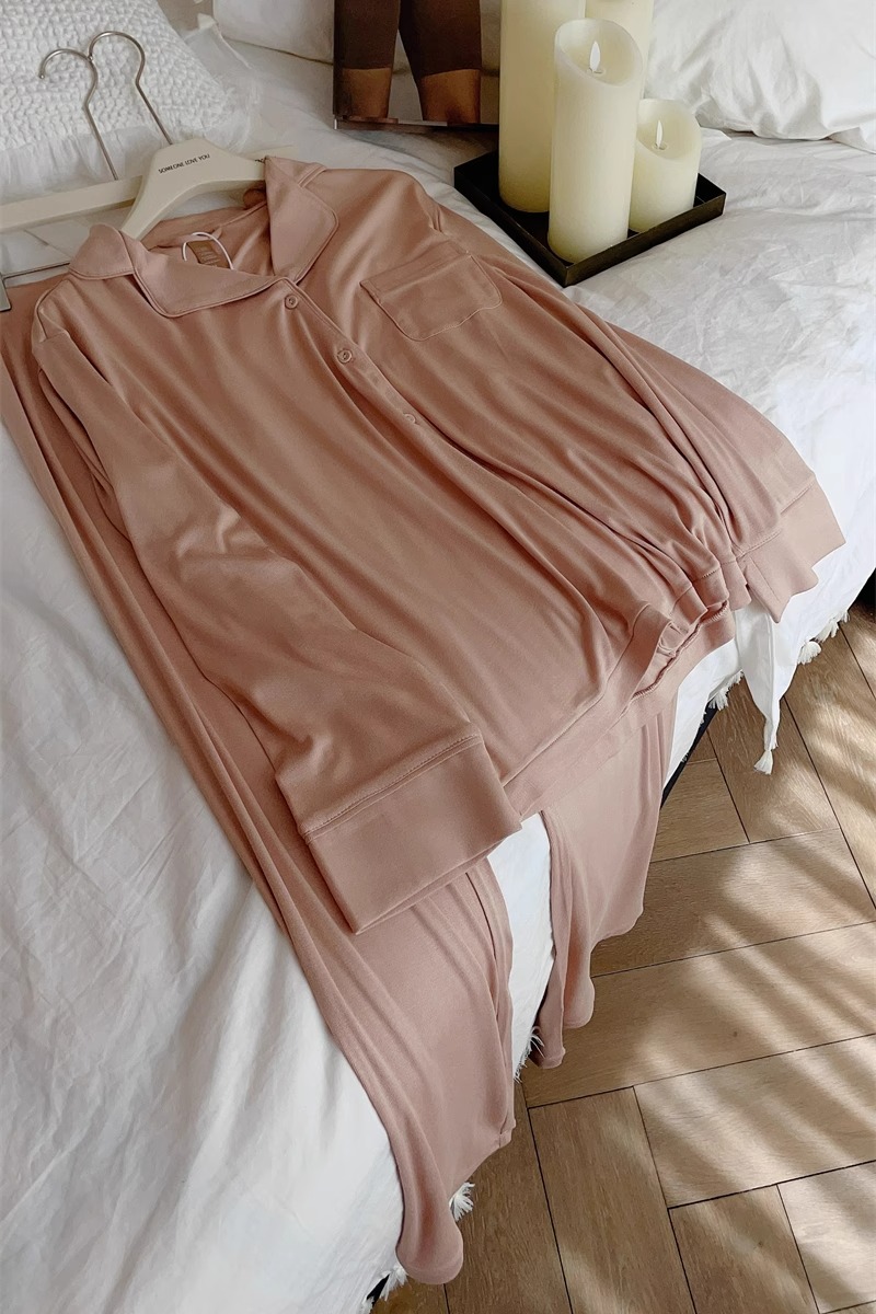 Pantaloni a maniche lunghe color crema all'albicocca