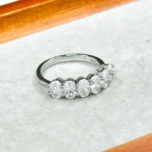 Anelli con Zirconi Ovali Brillanti, Fedi Nuziali, Gioielli da Sposa e Damigella, Anello Nuziale con Moissanite Taglio Ovale per Lei - Product Image 2
