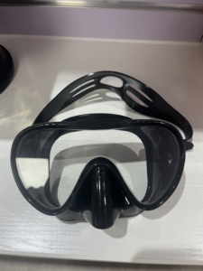 Masques de plongée en silicone sans cadre à lentille unique Offre Spéciale d'usine d'équipement de plongée - Product Image 3