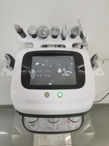 Appareil multifonctionnel d'élimination de l'acné, d'hydrothérapie faciale à l'eau et à l'oxygène, de peeling, de nettoyage en profondeur et de blanchiment - Product Image 5