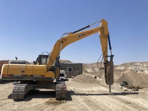 Excavadora de Orugas SINOMACH-CHANGLIN OFICIAL de 150HP, Nueva y Económica, Marca CHANGLIN - Product Image 3