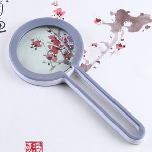Lupa elegante con diseño hueco, aumento manual de 2.5x/10x, especialmente diseñada para personas mayores, para lectura y observación de sellos. - Product Image 2