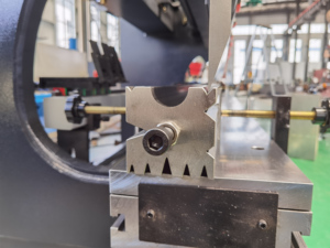 Plaatstaal Pons Custom Pers Die Rem Maken Gereedschap Stempelen Mal Stempel Mallen - Product Image 6