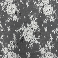 GCWH019831-03 Tissu en dentelle de tulle brodé floral perlé blanc 150 cm, coupe de 3 mètres pour robes de mariée