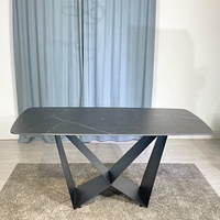 Mobilier classique de luxe pour la maison et le restaurant ensemble de table pour le dîner et la cuisine avec tables à manger et chaises