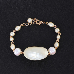 Elegante Pulsera de Perlas de Concha <span class=keywords><strong>para</strong></span> Mujer, Pulsera Delicada de Perlas Cultivadas Chapadas en Oro Minimalista, Joyería de Moda Versátil <span class=keywords><strong>para</strong></span> Regalo - Product Image 1