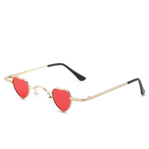 <span class=keywords><strong>Occhiali</strong></span> da Sole Piccoli da Donna Trendy Hip-Hop, <span class=keywords><strong>Occhiali</strong></span> Retrò <span class=keywords><strong>a</strong></span> Forma di Cuore Divertenti con Montatura Piccola alla Moda - Product Image 2