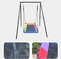 Balançoire volante moderne robuste pour l'extérieur avec plateforme à structure en acier pour aire de jeux pour enfants et mobilier d'extérieur