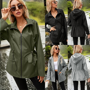 Veste de sport d'extérieur tendance 2026 pour femme, à capuche, imperméable, en nylon/coton, imprimé léopard, infroissable, pour l'été - Product Image 2