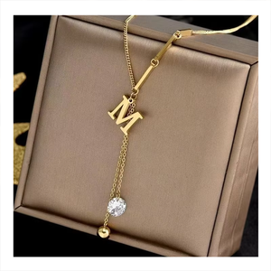 Elegante Collar de Acero Inoxidable con Colgante de Letra <span class=keywords><strong>M</strong></span> para Mujer, Estilo Hip Hop - Product Image 6
