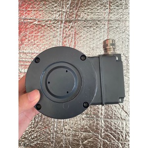 Encodeur incrémental Baumer Pog10 Dn 1024I, métal, usage industriel, fabrication allemande - Product Image 1