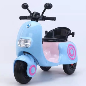 Trottinette électrique 6V pour enfants, thème spatial, modèle astronaute, <span class=keywords><strong>tricycle</strong></span> stable à 3 roues, pour les jeunes enfants. - Product Image 1
