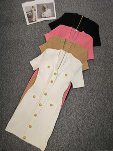 KD2221 Abito <span class=keywords><strong>Estivo</strong></span> Elegante di Alta Qualità con Scollo a V, Maglione Lavorato a Maglia, Bottoni a Rivetto e Maniche Corte per Donna - Product Image 2