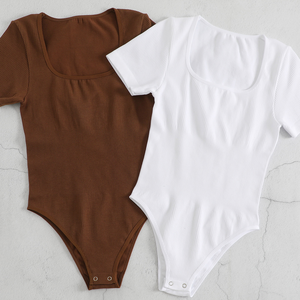 Haut de sport respirant et ajusté, veste de sport fonctionnelle pour l'extérieur - Product Image 1