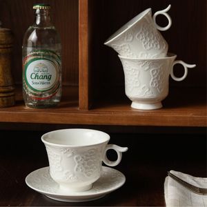 Juego de <span class=keywords><strong>Tazas</strong></span> y Platos de Cerámica con Relieve Exquisito de Estilo Europeo para Té de la Tarde, Café, Agua y <span class=keywords><strong>Desayuno</strong></span> - Product Image 2